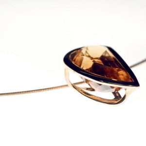 Handgeschmiedetes Collier aus Gold | Citrin und Gold | Unikatschmuck aus Düsseldorf | Anina Caracas